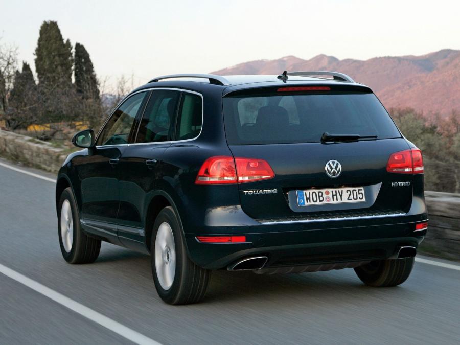  Volkswagen Touareg Hybrid 2010 года  (фото 12 из 17)